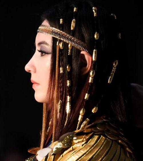 埃及女王爆料视频播放,视频揭秘王室幕后真相